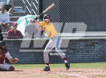Thumbnail 2 in El Modena @ Esperanza photogallery.