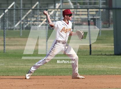 Thumbnail 3 in El Modena @ Esperanza photogallery.