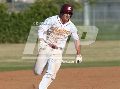 Thumbnail 2 in El Modena @ Esperanza photogallery.