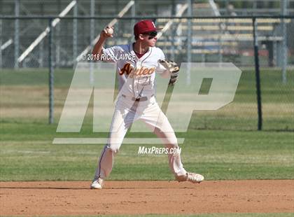Thumbnail 2 in El Modena @ Esperanza photogallery.