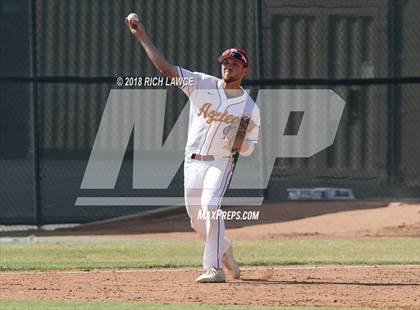 Thumbnail 1 in El Modena @ Esperanza photogallery.