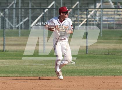 Thumbnail 1 in El Modena @ Esperanza photogallery.
