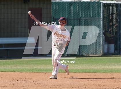Thumbnail 1 in El Modena @ Esperanza photogallery.