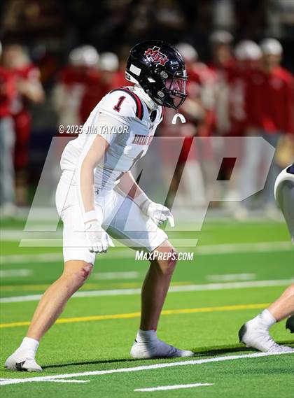 Thumbnail 1 in Mineral Wells vs Glen Rose (UIL 4A-2 Football Bi-District) photogallery.