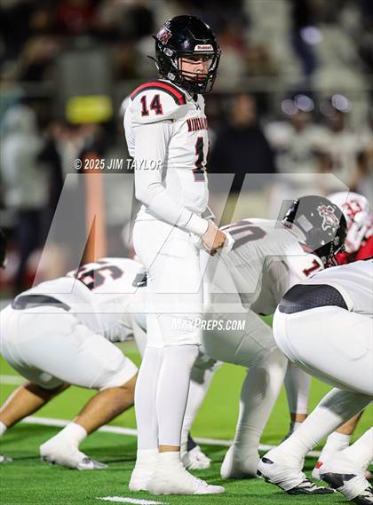 Thumbnail 2 in Mineral Wells vs Glen Rose (UIL 4A-2 Football Bi-District) photogallery.