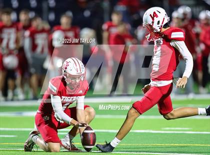 Thumbnail 1 in Mineral Wells vs Glen Rose (UIL 4A-2 Football Bi-District) photogallery.