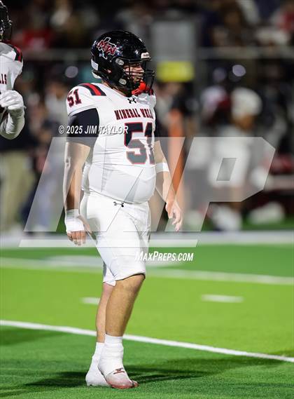 Thumbnail 1 in Mineral Wells vs Glen Rose (UIL 4A-2 Football Bi-District) photogallery.