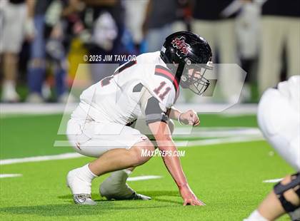 Thumbnail 1 in Mineral Wells vs Glen Rose (UIL 4A-2 Football Bi-District) photogallery.