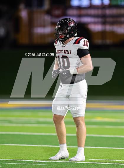 Thumbnail 2 in Mineral Wells vs Glen Rose (UIL 4A-2 Football Bi-District) photogallery.