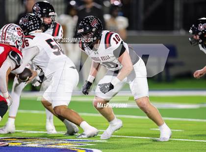 Thumbnail 3 in Mineral Wells vs Glen Rose (UIL 4A-2 Football Bi-District) photogallery.