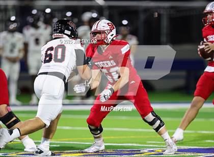 Thumbnail 2 in Mineral Wells vs Glen Rose (UIL 4A-2 Football Bi-District) photogallery.