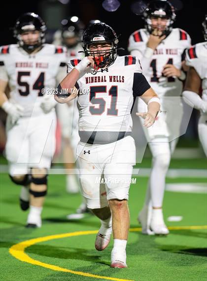 Thumbnail 1 in Mineral Wells vs Glen Rose (UIL 4A-2 Football Bi-District) photogallery.