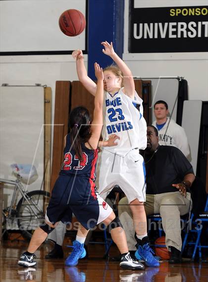Thumbnail 2 in Campolindo vs. Davis (Dorothy Speck Memorial) photogallery.