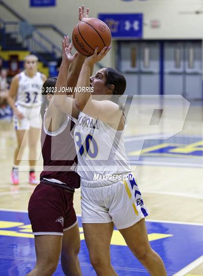 Thumbnail 3 in Central Noble @ East Noble photogallery.