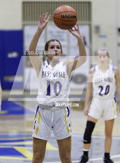 Thumbnail 3 in Central Noble @ East Noble photogallery.