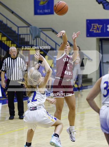 Thumbnail 3 in Central Noble @ East Noble photogallery.