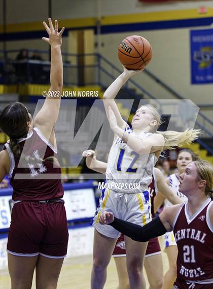 Thumbnail 1 in Central Noble @ East Noble photogallery.