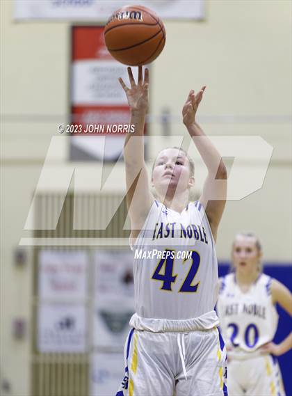 Thumbnail 1 in Central Noble @ East Noble photogallery.
