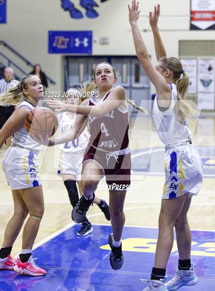 Thumbnail 2 in Central Noble @ East Noble photogallery.