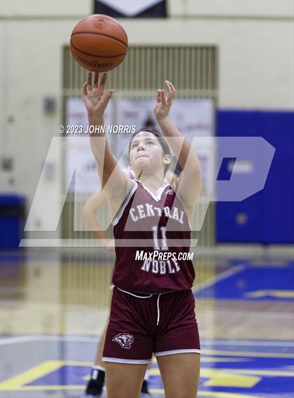 Thumbnail 2 in Central Noble @ East Noble photogallery.