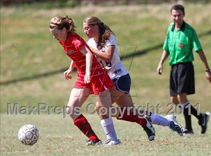Thumbnail 2 in Farragut vs. Germantown (Bearden Invitational) photogallery.