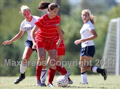 Thumbnail 2 in Farragut vs. Germantown (Bearden Invitational) photogallery.