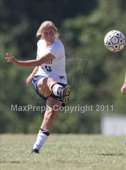 Thumbnail 1 in Farragut vs. Germantown (Bearden Invitational) photogallery.