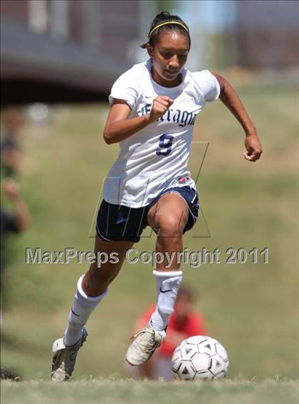 Thumbnail 1 in Farragut vs. Germantown (Bearden Invitational) photogallery.