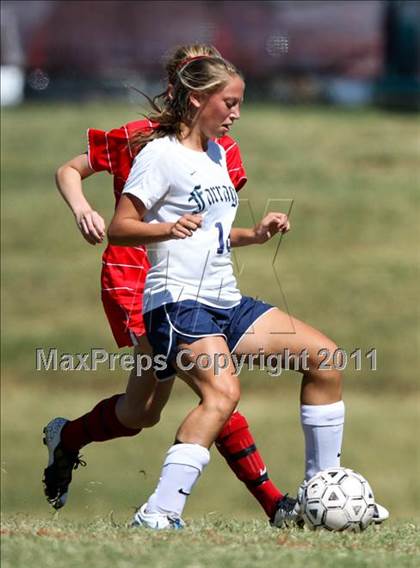 Thumbnail 1 in Farragut vs. Germantown (Bearden Invitational) photogallery.