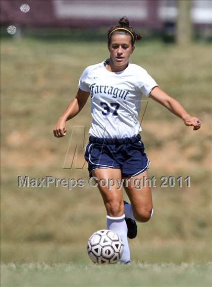 Thumbnail 2 in Farragut vs. Germantown (Bearden Invitational) photogallery.