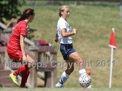 Thumbnail 3 in Farragut vs. Germantown (Bearden Invitational) photogallery.