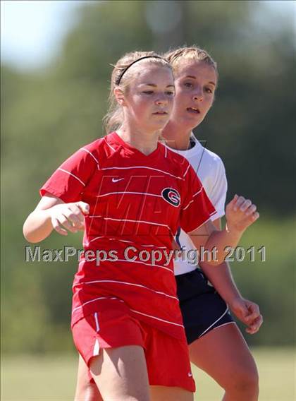 Thumbnail 1 in Farragut vs. Germantown (Bearden Invitational) photogallery.
