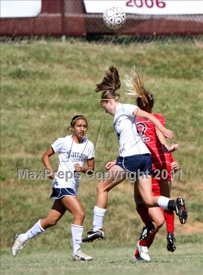 Thumbnail 3 in Farragut vs. Germantown (Bearden Invitational) photogallery.