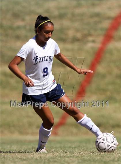 Thumbnail 2 in Farragut vs. Germantown (Bearden Invitational) photogallery.