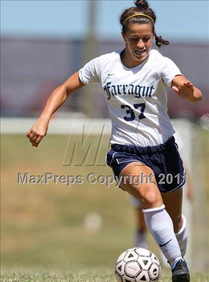 Thumbnail 3 in Farragut vs. Germantown (Bearden Invitational) photogallery.