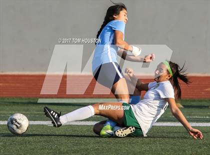 Thumbnail 3 in Walnut vs South Hills (Claremont Tournament) photogallery.