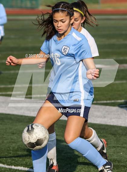Thumbnail 1 in Walnut vs South Hills (Claremont Tournament) photogallery.