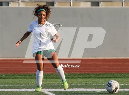 Thumbnail 1 in Walnut vs South Hills (Claremont Tournament) photogallery.
