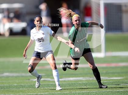 Thumbnail 2 in Carroll vs. Tompkins (UIL 6A Final) photogallery.