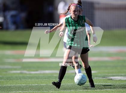 Thumbnail 3 in Carroll vs. Tompkins (UIL 6A Final) photogallery.