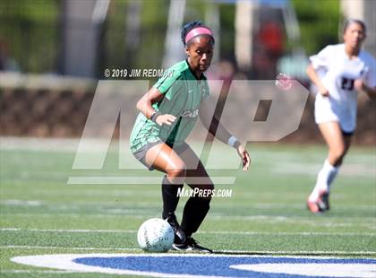 Thumbnail 3 in Carroll vs. Tompkins (UIL 6A Final) photogallery.