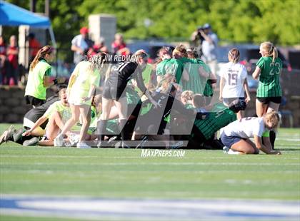 Thumbnail 2 in Carroll vs. Tompkins (UIL 6A Final) photogallery.