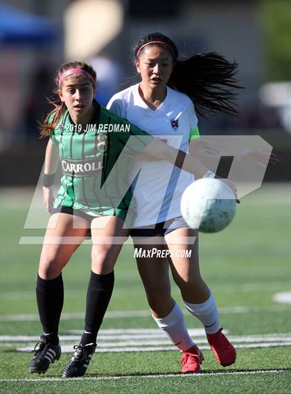 Thumbnail 3 in Carroll vs. Tompkins (UIL 6A Final) photogallery.