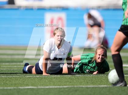 Thumbnail 1 in Carroll vs. Tompkins (UIL 6A Final) photogallery.