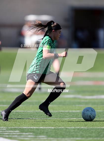 Thumbnail 3 in Carroll vs. Tompkins (UIL 6A Final) photogallery.