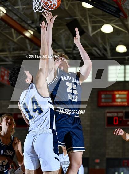 Thumbnail 1 in San Juan Hills vs. Dos Pueblos (Mater Dei Extravaganza) photogallery.