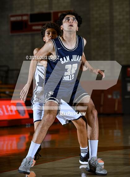 Thumbnail 3 in San Juan Hills vs. Dos Pueblos (Mater Dei Extravaganza) photogallery.