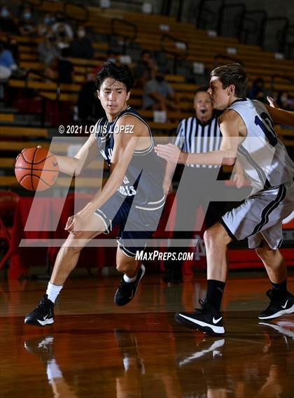 Thumbnail 2 in San Juan Hills vs. Dos Pueblos (Mater Dei Extravaganza) photogallery.