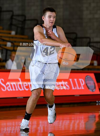 Thumbnail 2 in San Juan Hills vs. Dos Pueblos (Mater Dei Extravaganza) photogallery.