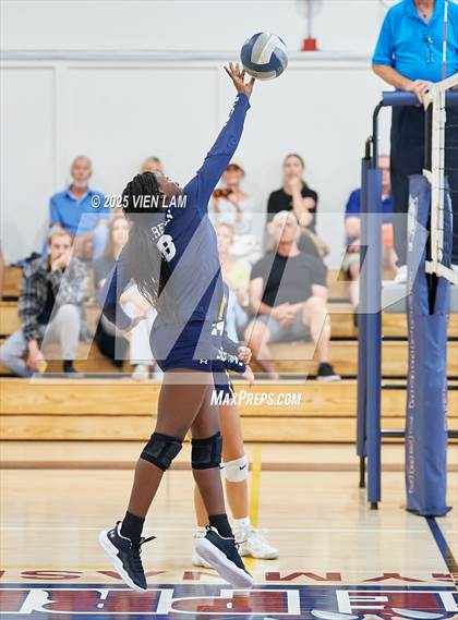 Thumbnail 2 in Berean Christian @ College Prep photogallery.